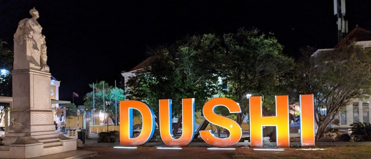 DUSHI sign in Curacao